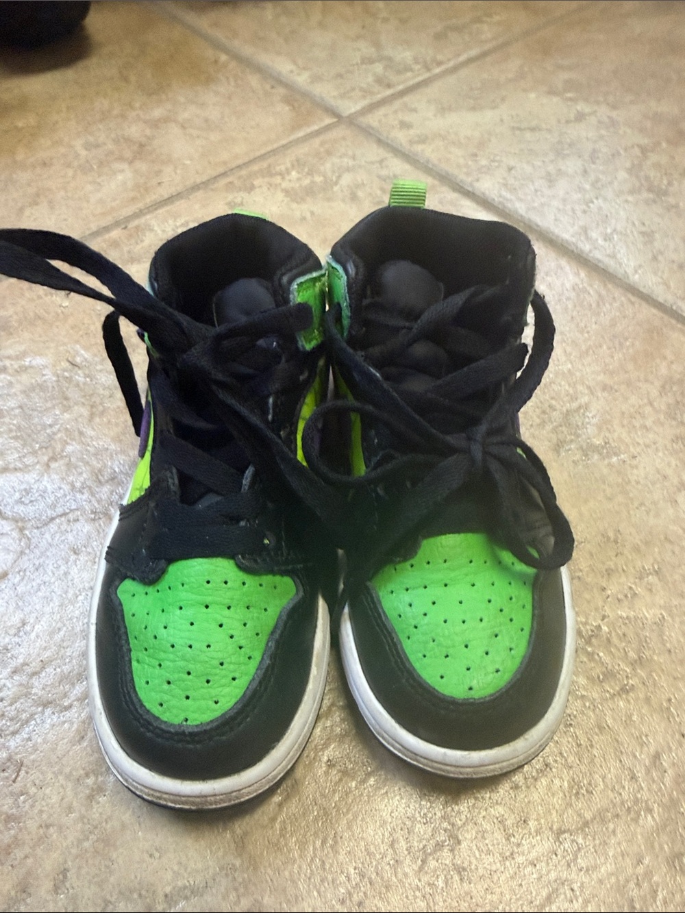 Nike HULK Kids Black and Bright Green High-Top Sneakers